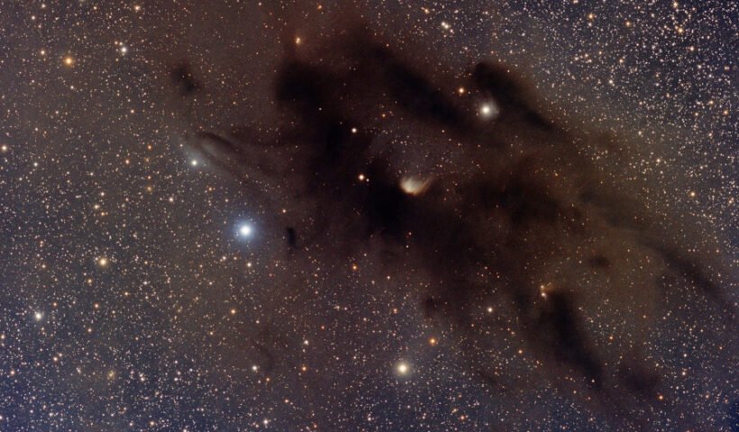 https://upload.wikimedia.org/wikipedia/commons/9/99/Taurus_moleculair_Cloud_1_IC2087.jpg Credits: Keesscherer, CC BY-SA 4.0