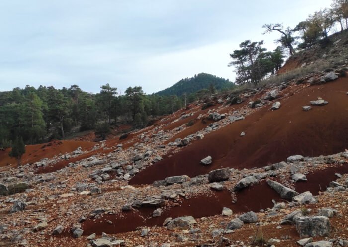 Uno de los depósitos de bauxitas de Cuenca