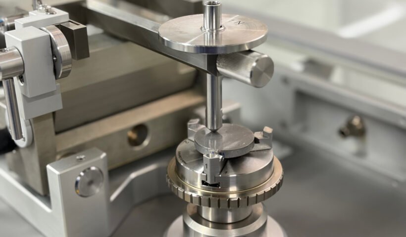 Pruebas de los recubrimientos en los laboratorios de la UPCT (María Dolores Avilés)