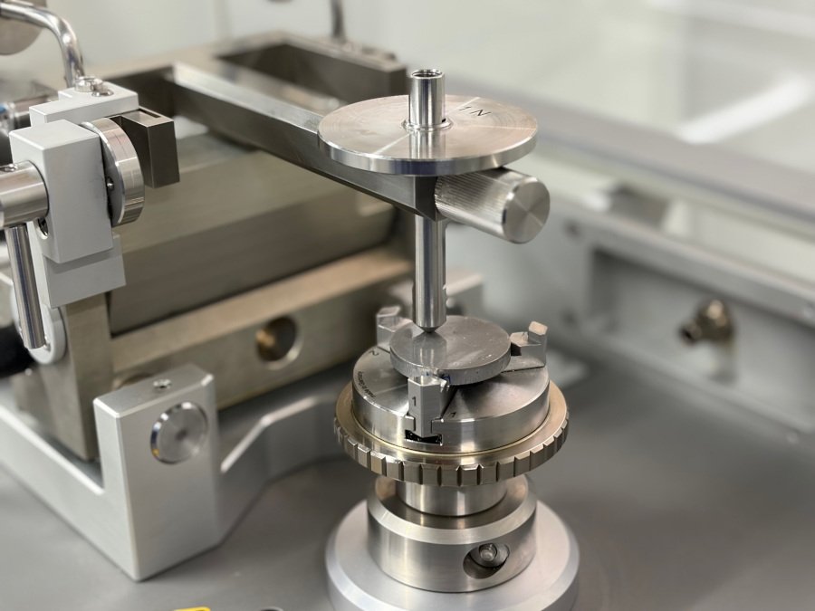 Pruebas de los recubrimientos en los laboratorios de la UPCT (María Dolores Avilés)