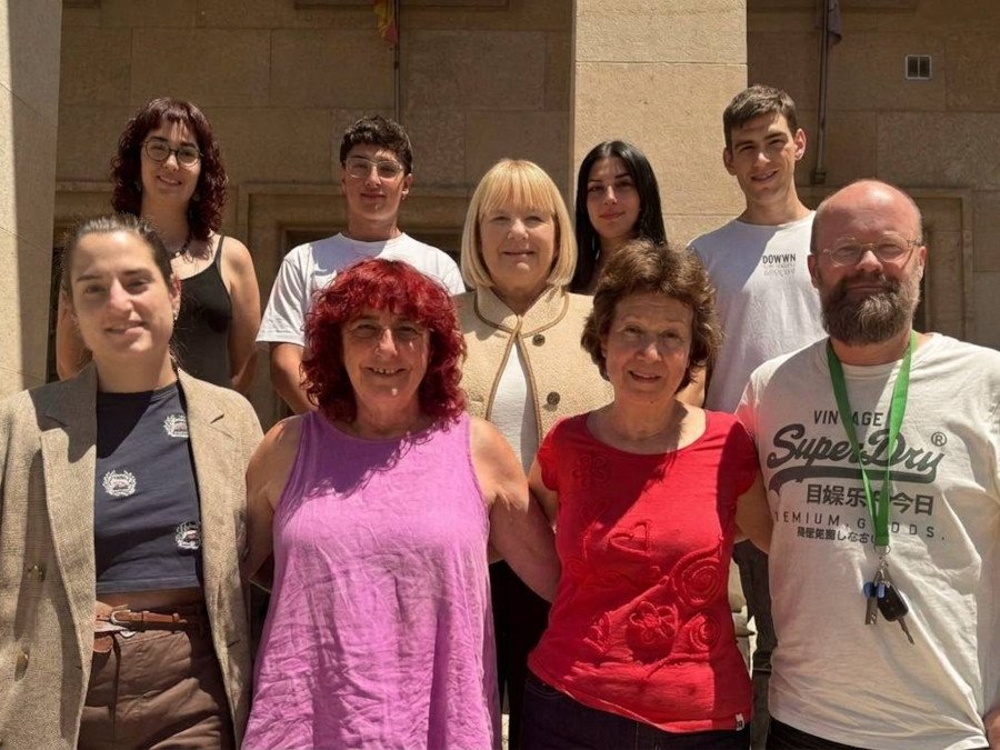 En la fotografía, el grupo de investigación que ha desarrollado el trabajo. En la primera fila (de izquierda a derecha), Elisa Gascón, Rosario Osta, Ana Cristina Calvo y Janne Toivonen. En la segunda fila (centro), Pilar Zaragoza; en la tercera fila (de izquierda a derecha), Laura Moreno, Gabriel Rada, Paula Aparicio y Luis Folch.